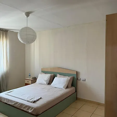 Lirzas Apartment